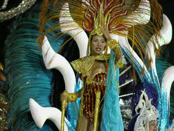 LambeLambe.com - Carnaval 2004 - Desfile das Campes