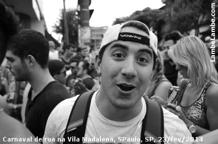 LambeLambe.com - Carnaval de rua na Vila Madalena