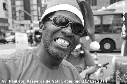 LambeLambe.com - Domingo na Av. Paulista, Vsperas de Natal